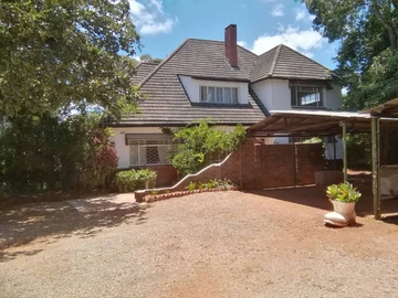 Double-Storey house for sale in Greendale North
